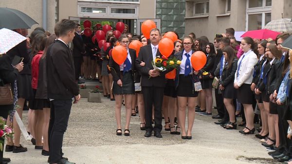 Elballagtak a Hunyadi Szakközépiskola diákjai