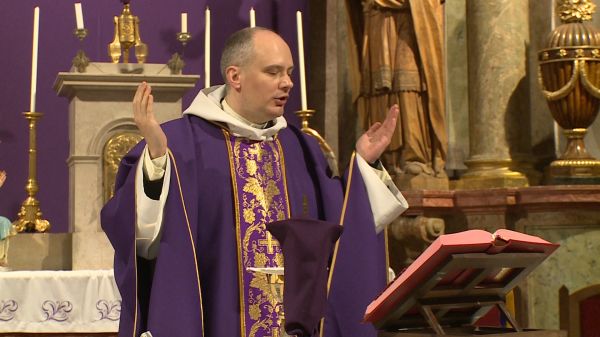 Nagyböjti szentmise a csornai premontrei templomban (2026-03-27)