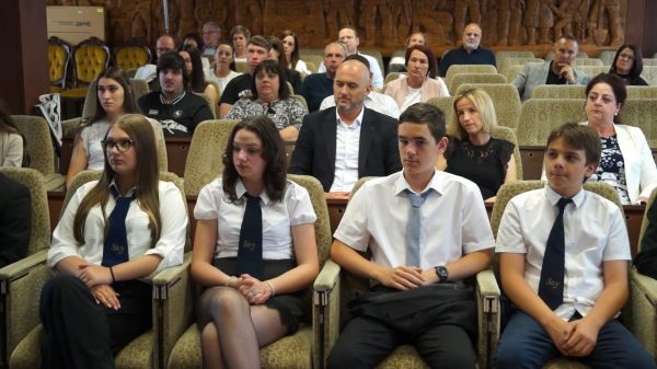 Átadták Csorna Város Érdemes Diákja kitüntetéseket