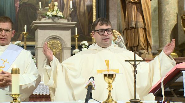 Lisieux-i Szent Terézre emlékeztek a csornai premontrei templomban