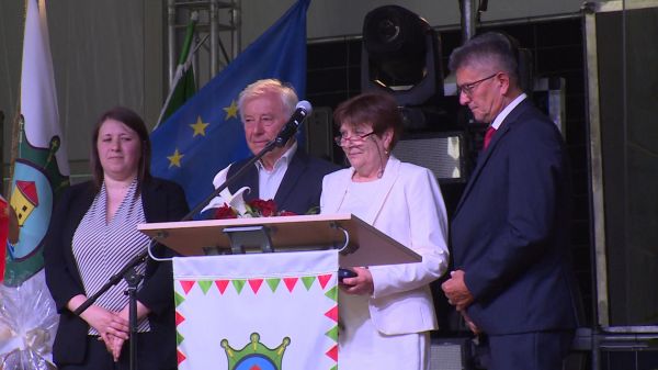 Díszpolgári címet kapott dr. Putz Mária és dr. Gere Lajos orvos házaspár a pünkösdi fesztiválon