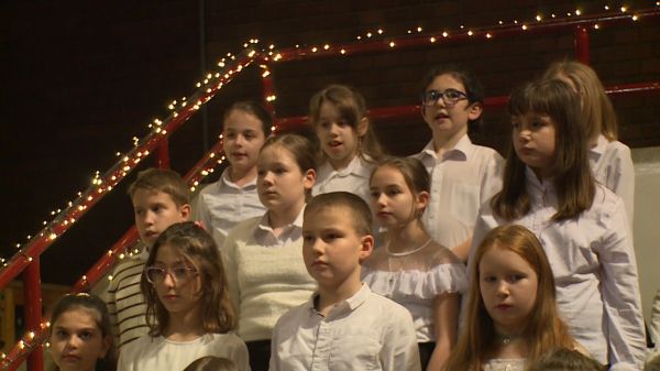 A Széchenyi István Általános Iskola karácsonyi műsora